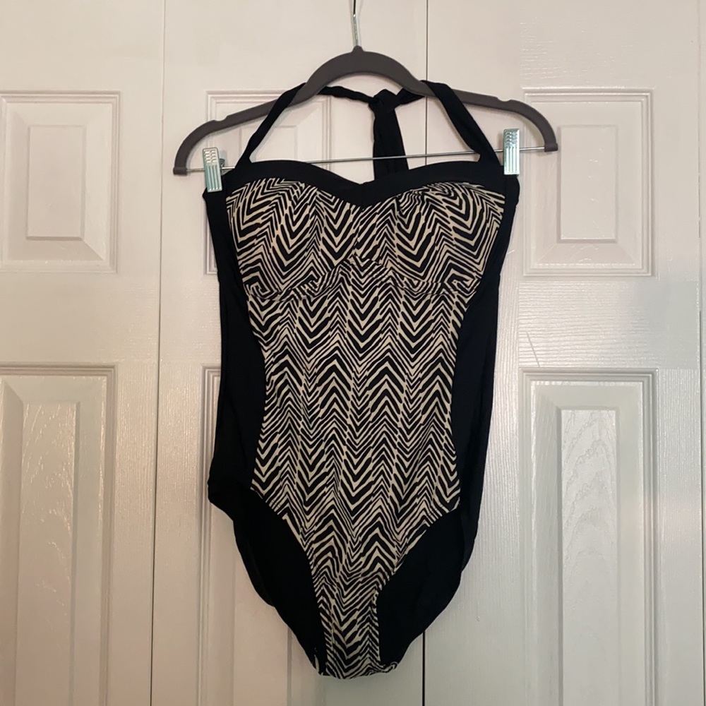 Merona Black and Cream Print Bathing Suit